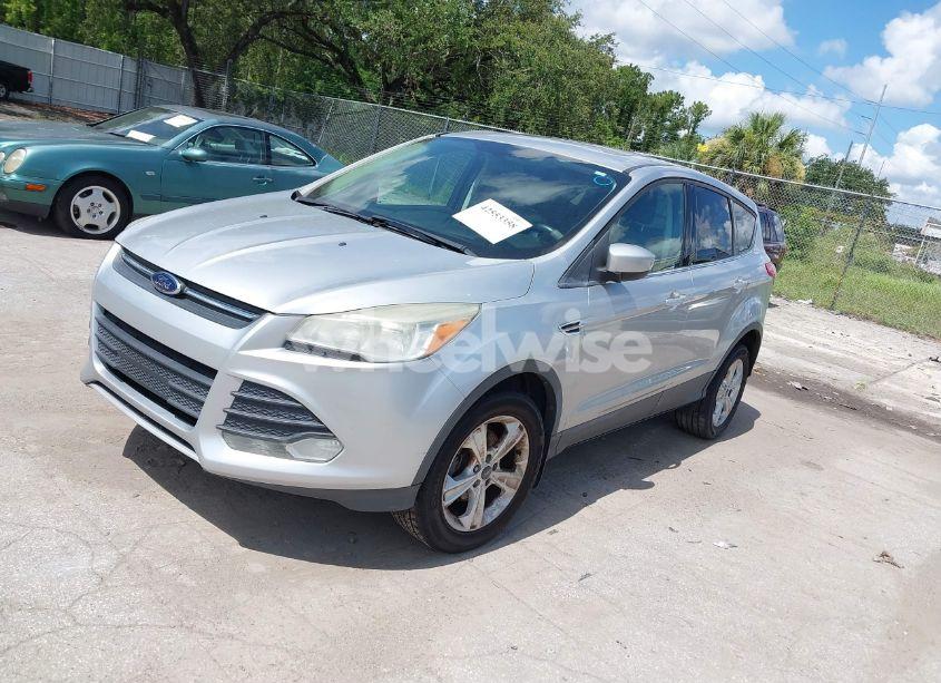 Photo 2 of 2013 Ford Escape SE (VIN 1FMCU0GX3DUA73538)