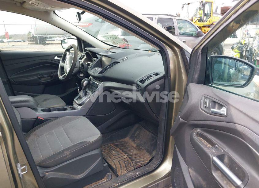 Photo 5 of 2014 Ford Escape SE (VIN 1FMCU0GX3EUA81818)