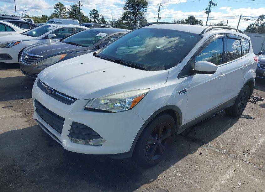 Photo 2 of 2014 Ford Escape SE (VIN 1FMCU0GX3EUD77521)