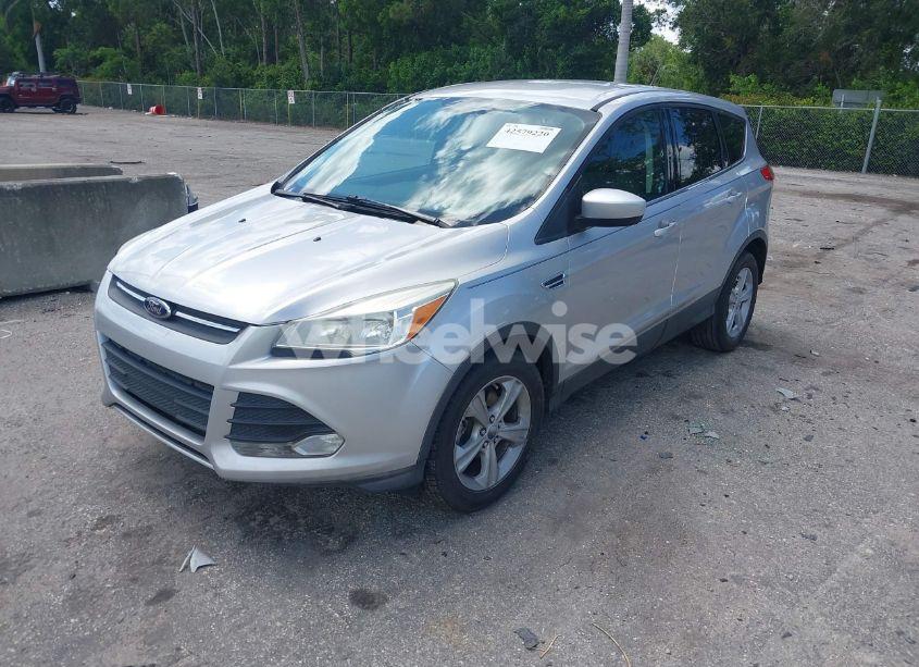 Photo 2 of 2014 Ford Escape SE (VIN 1FMCU0GX3EUE21257)