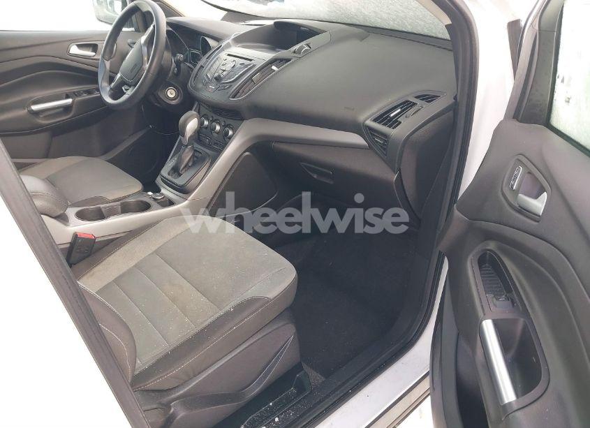 Photo 5 of 2015 Ford Escape SE (VIN 1FMCU0GX3FUA30689)