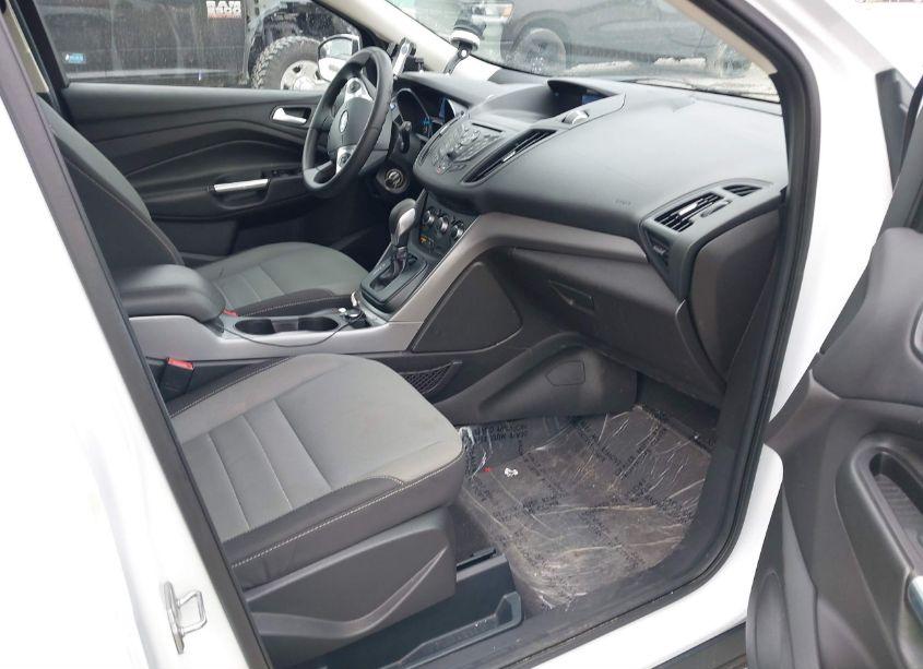 Photo 5 of 2015 Ford Escape SE (VIN 1FMCU0GX3FUB33840)