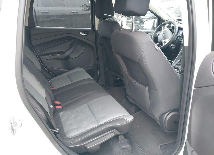 Photo 8 of 2015 Ford Escape SE (VIN 1FMCU0GX3FUB33840)