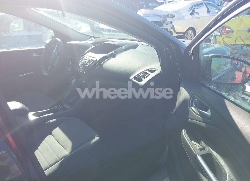 Photo 5 of 2015 Ford Escape SE (VIN 1FMCU0GX3FUC19505)