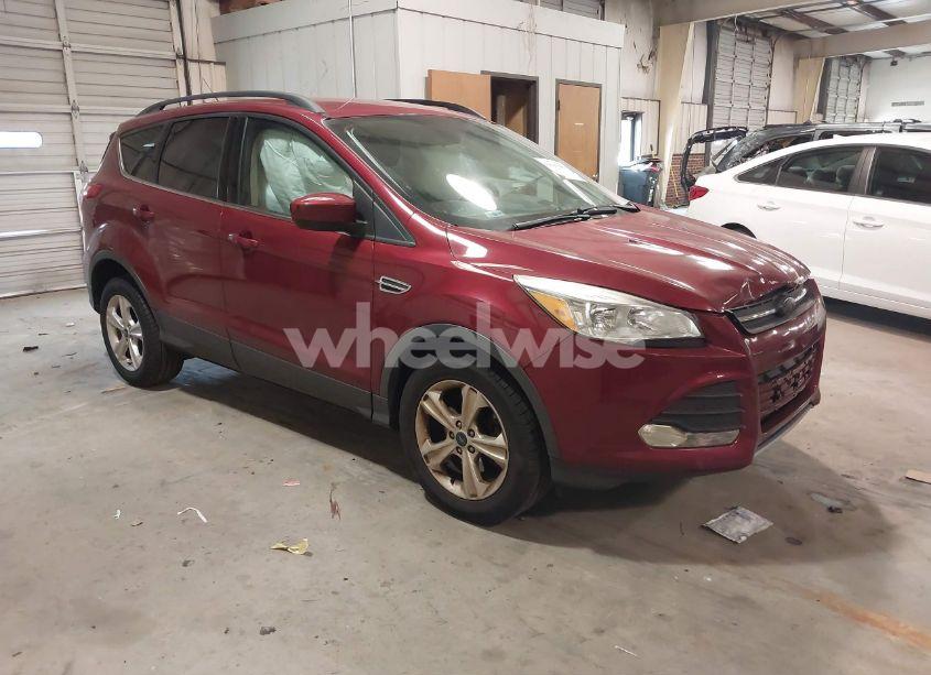 2015 Ford Escape SE (VIN 1FMCU0GX3FUC58742) main photo