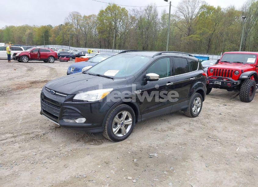Photo 2 of 2015 Ford Escape SE (VIN 1FMCU0GX3FUC73452)