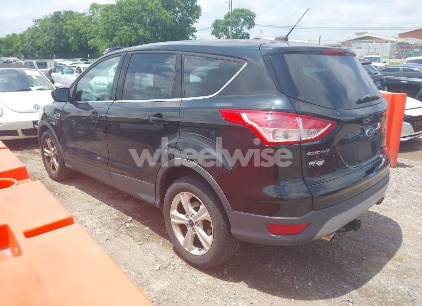 Photo 3 of 2016 Ford Escape SE (VIN 1FMCU0GX3GUB30552)