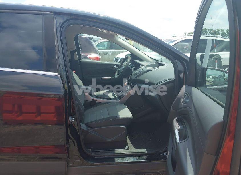 Photo 5 of 2016 Ford Escape SE (VIN 1FMCU0GX3GUB30552)