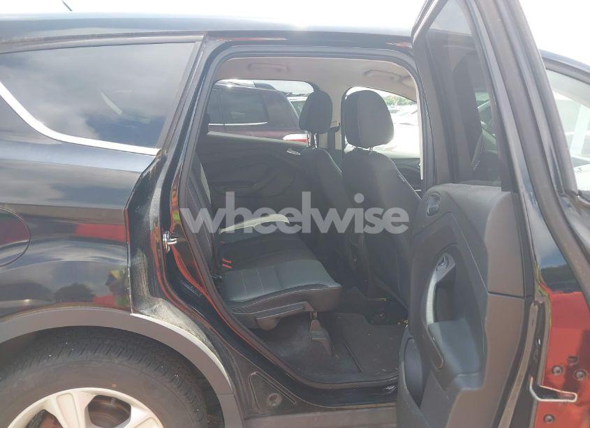 Photo 8 of 2016 Ford Escape SE (VIN 1FMCU0GX3GUB30552)