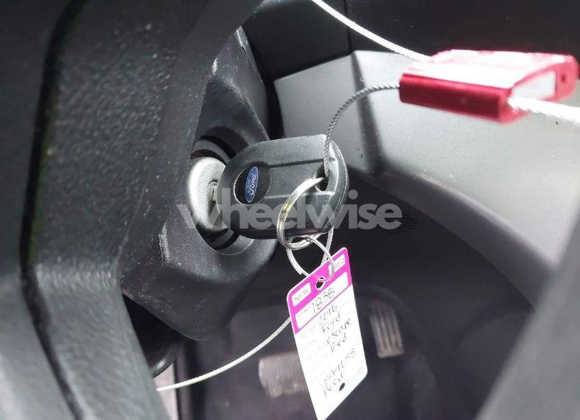 Photo 11 of 2016 Ford Escape SE (VIN 1FMCU0GX3GUB94655)