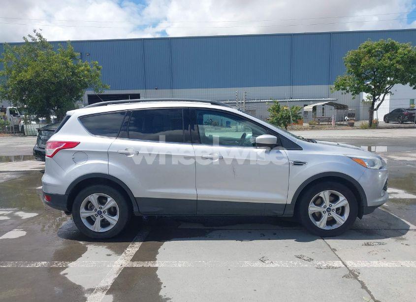 Photo 13 of 2016 Ford Escape SE (VIN 1FMCU0GX3GUC30165)