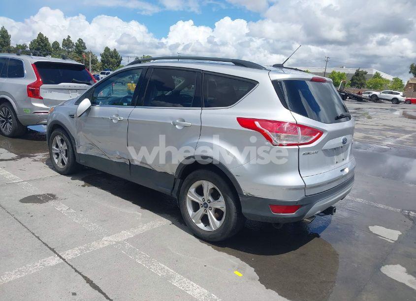 Photo 3 of 2016 Ford Escape SE (VIN 1FMCU0GX3GUC30165)