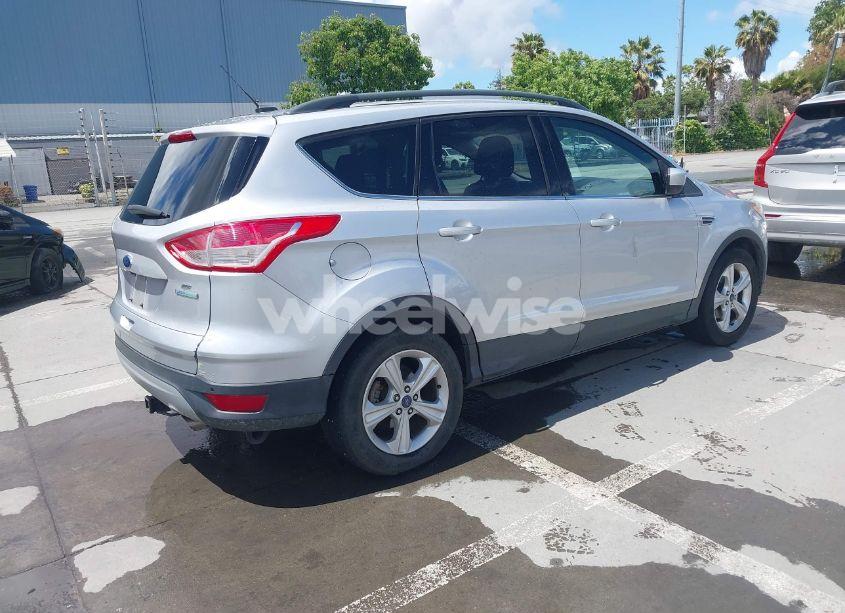 Photo 4 of 2016 Ford Escape SE (VIN 1FMCU0GX3GUC30165)