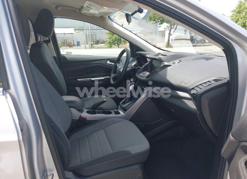 Photo 5 of 2016 Ford Escape SE (VIN 1FMCU0GX3GUC30165)