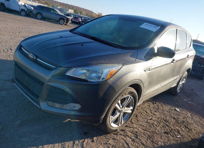 Photo 2 of 2013 Ford Escape SE (VIN 1FMCU0GX4DUB93784)