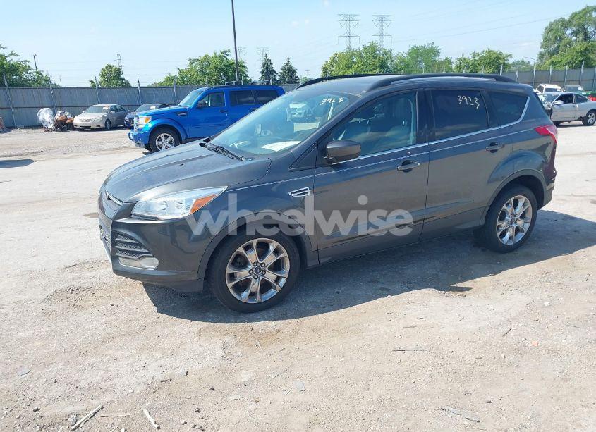 Photo 2 of 2015 Ford Escape SE (VIN 1FMCU0GX4FUA06739)