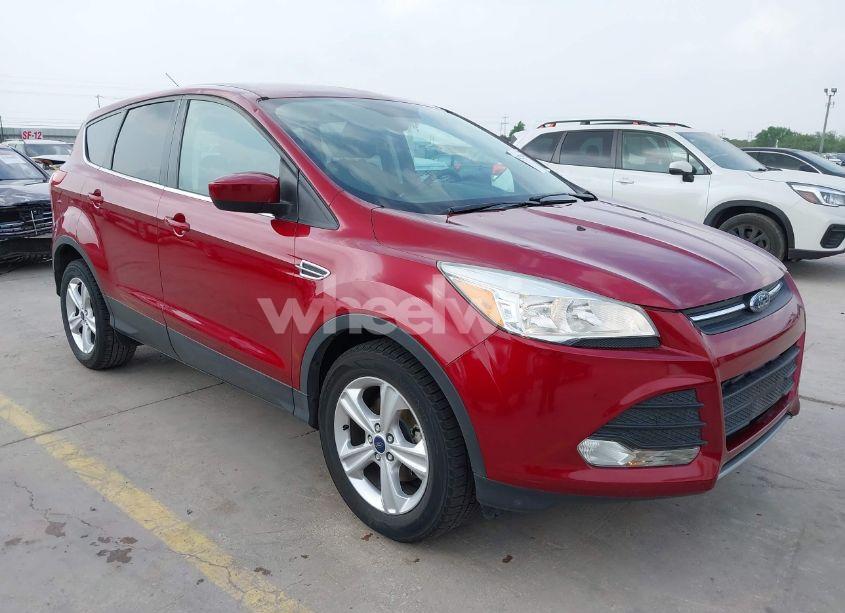 2015 Ford Escape SE (VIN 1FMCU0GX4FUC04219) main photo