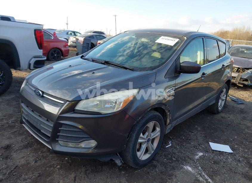Photo 2 of 2015 Ford Escape SE (VIN 1FMCU0GX4FUC23322)