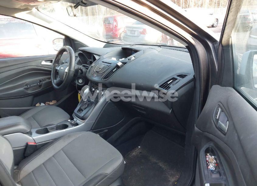 Photo 5 of 2015 Ford Escape SE (VIN 1FMCU0GX4FUC23322)