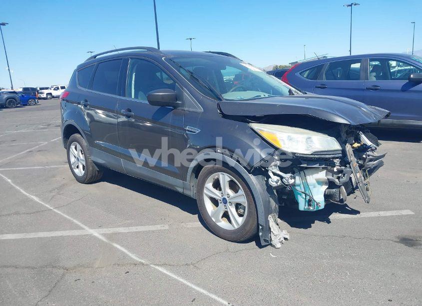 2015 Ford Escape SE (VIN 1FMCU0GX4FUC63870) main photo