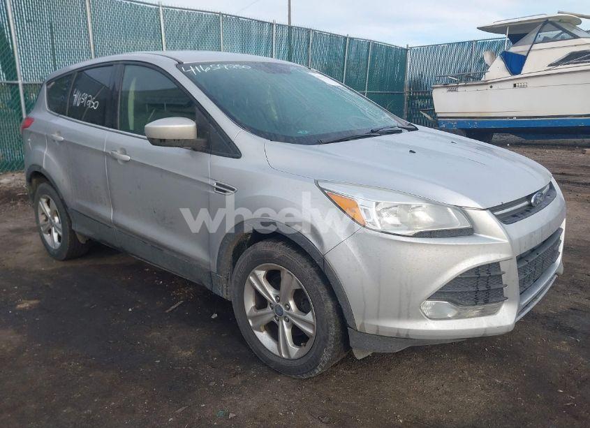 2016 Ford Escape SE (VIN 1FMCU0GX4GUA37068) main photo