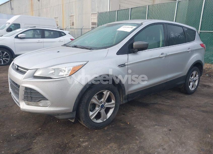 Photo 2 of 2016 Ford Escape SE (VIN 1FMCU0GX4GUA37068)