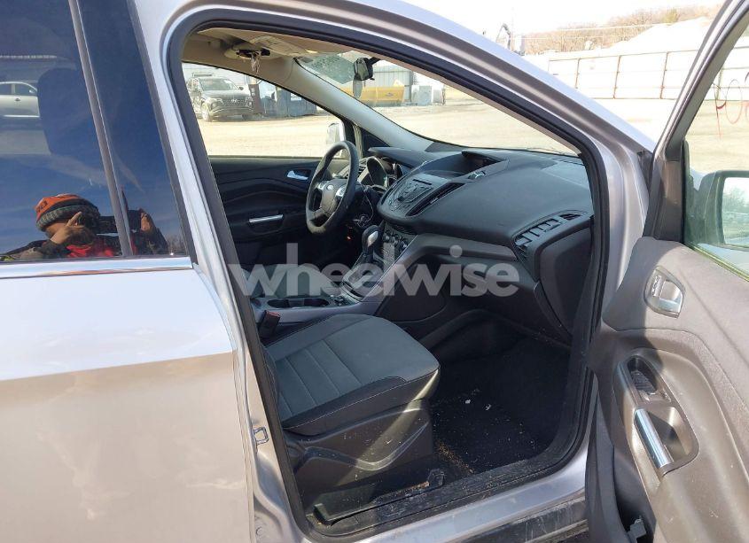 Photo 5 of 2016 Ford Escape SE (VIN 1FMCU0GX4GUA93124)