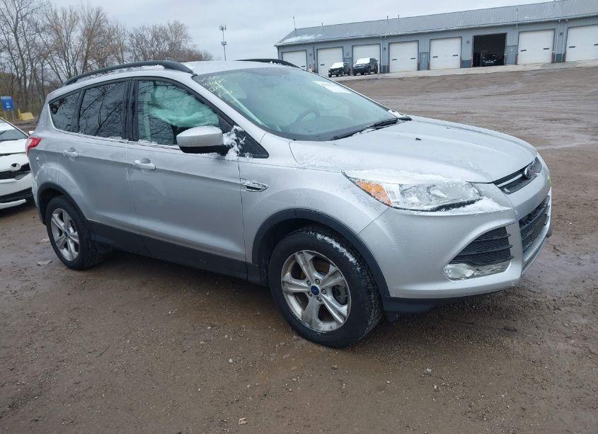 2016 Ford Escape SE (VIN 1FMCU0GX4GUA96315) main photo
