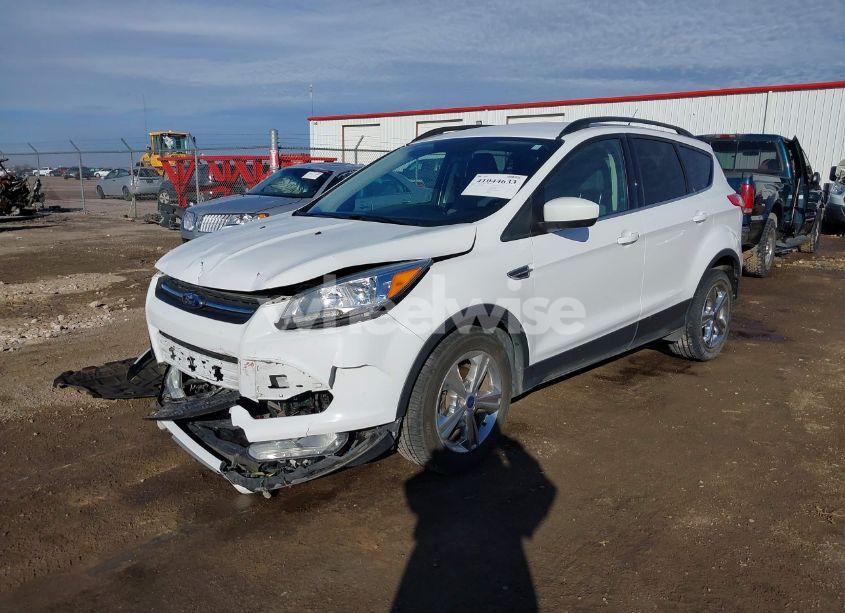 Photo 2 of 2016 Ford Escape SE (VIN 1FMCU0GX4GUB81803)