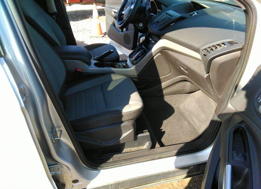 Photo 5 of 2016 Ford Escape SE (VIN 1FMCU0GX4GUB97001)