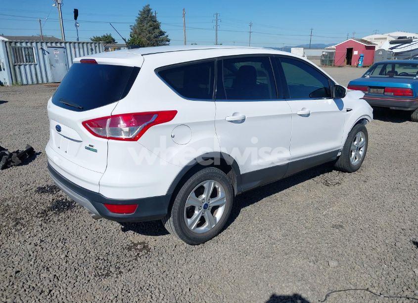 Photo 4 of 2016 Ford Escape SE (VIN 1FMCU0GX4GUB99394)