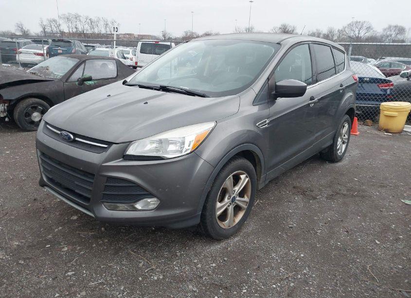 Photo 2 of 2013 Ford Escape SE (VIN 1FMCU0GX5DUC99077)