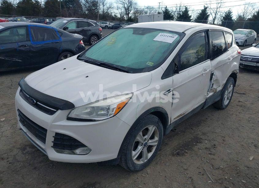 Photo 2 of 2013 Ford Escape SE (VIN 1FMCU0GX5DUD33647)