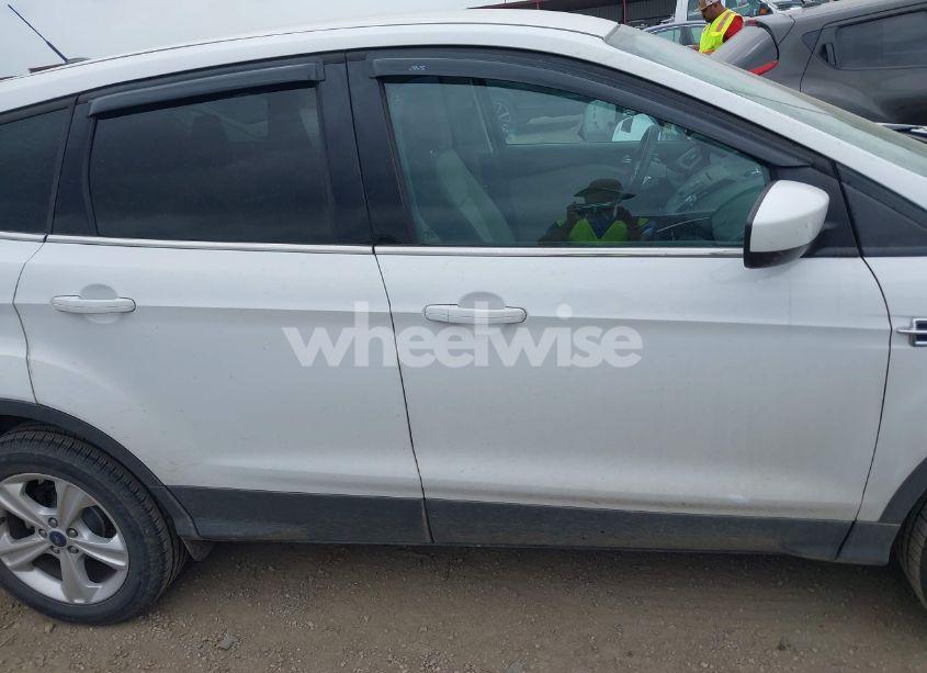 Photo 13 of 2014 Ford Escape SE (VIN 1FMCU0GX5EUA85076)