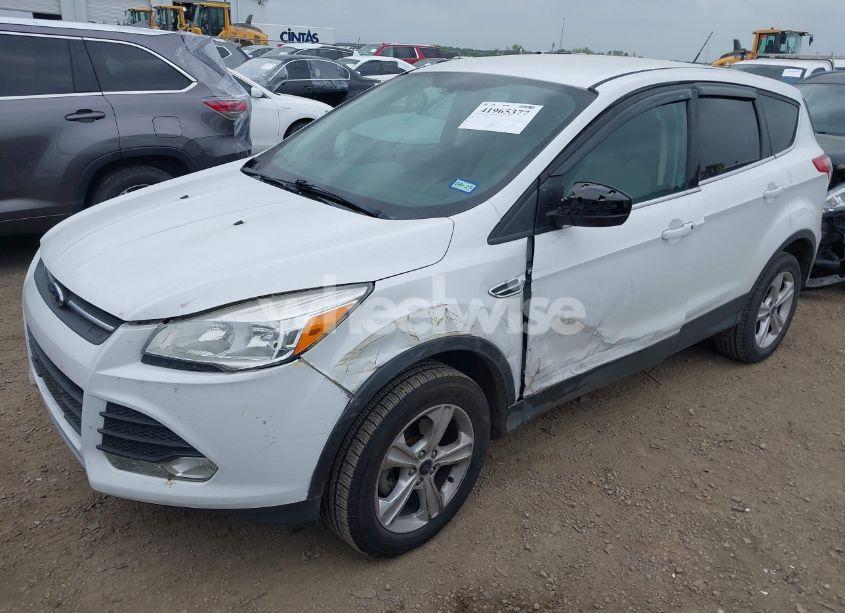 Photo 2 of 2014 Ford Escape SE (VIN 1FMCU0GX5EUA85076)