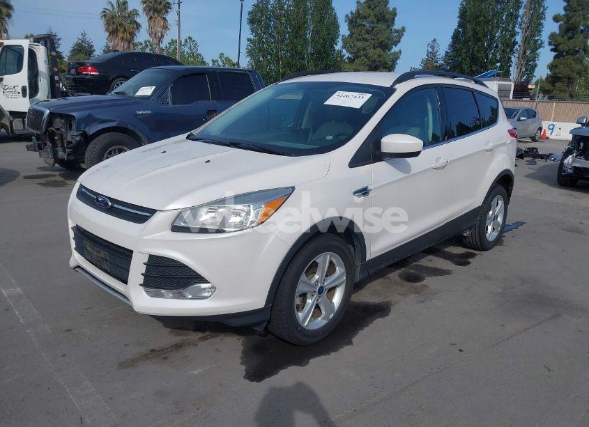 Photo 2 of 2014 Ford Escape SE (VIN 1FMCU0GX5EUB72945)