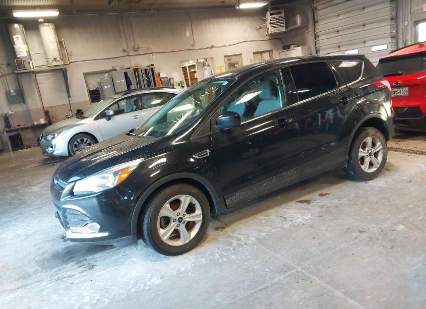 Photo 2 of 2015 Ford Escape SE (VIN 1FMCU0GX5FUA04983)
