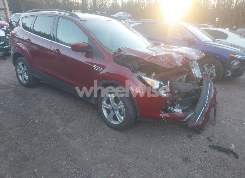 2015 Ford Escape SE (VIN 1FMCU0GX5FUA46117) main photo