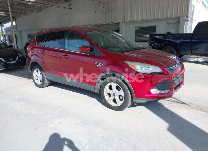 2015 Ford Escape SE (VIN 1FMCU0GX5FUB45763) main photo