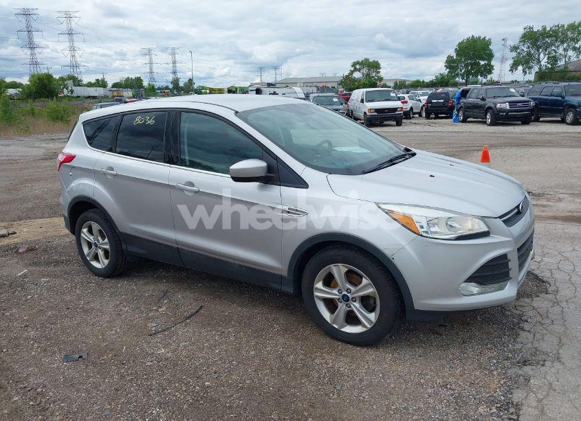 2015 Ford Escape SE (VIN 1FMCU0GX5FUC11194) main photo