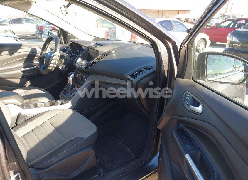 Photo 5 of 2015 Ford Escape SE (VIN 1FMCU0GX5FUC14242)