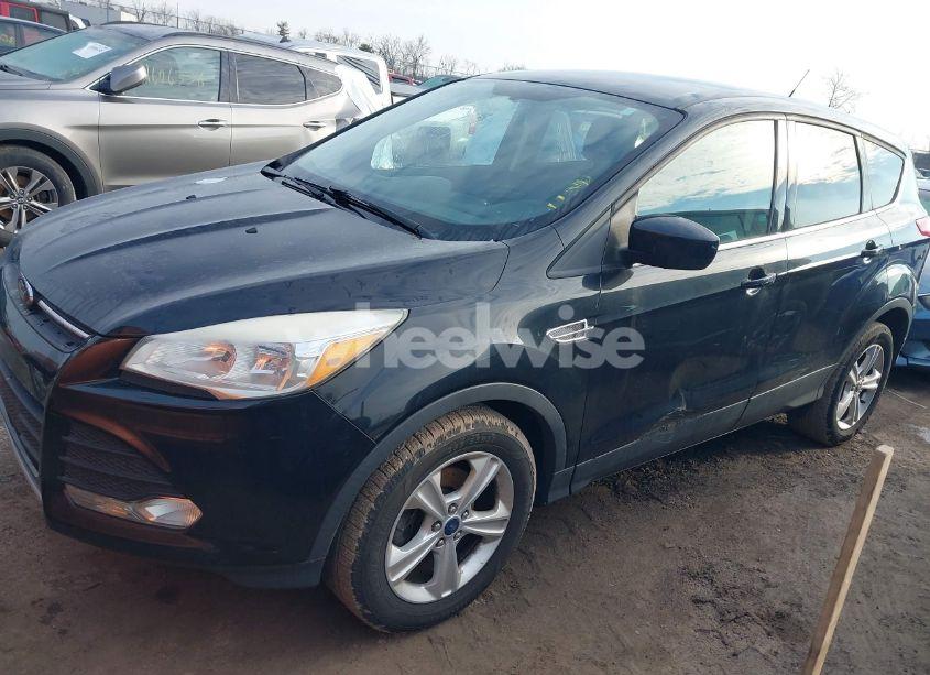 Photo 2 of 2015 Ford Escape SE (VIN 1FMCU0GX5FUC75784)