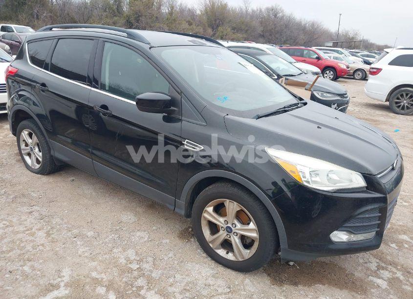 2016 Ford Escape SE (VIN 1FMCU0GX5GUA07965) main photo