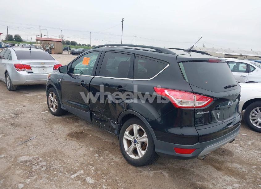 Photo 3 of 2016 Ford Escape SE (VIN 1FMCU0GX5GUA07965)