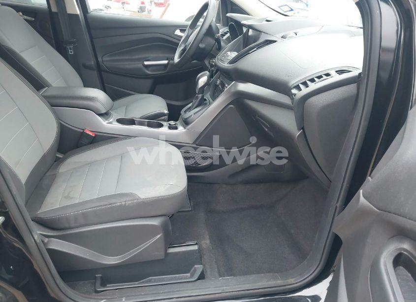 Photo 5 of 2016 Ford Escape SE (VIN 1FMCU0GX5GUA07965)