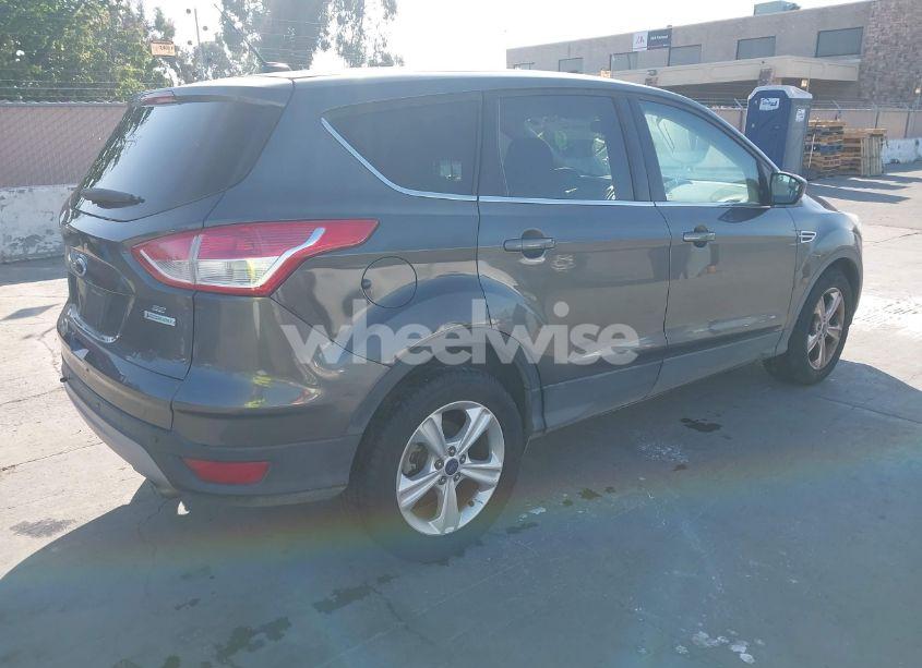 Photo 4 of 2016 Ford Escape SE (VIN 1FMCU0GX5GUA12163)