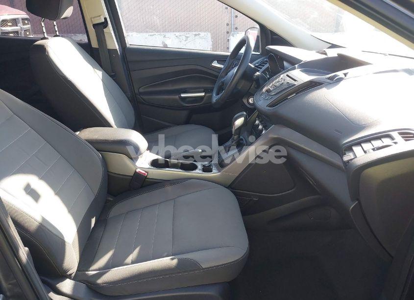 Photo 5 of 2016 Ford Escape SE (VIN 1FMCU0GX5GUA12163)