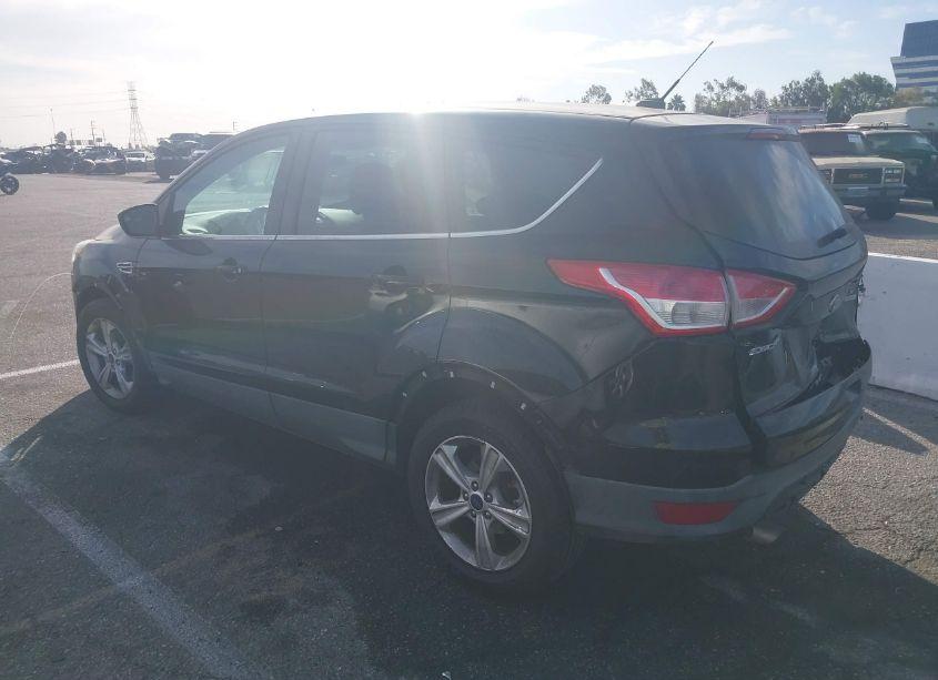 Photo 3 of 2016 Ford Escape SE (VIN 1FMCU0GX5GUB15681)
