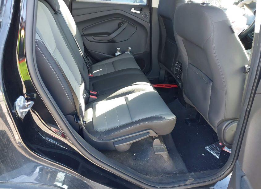 Photo 8 of 2016 Ford Escape SE (VIN 1FMCU0GX5GUB22422)