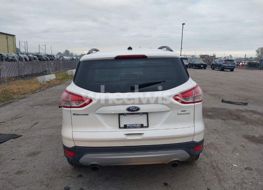 Photo 17 of 2016 Ford Escape SE (VIN 1FMCU0GX5GUC08930)